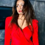 Vithika Sheru Instagram – Fiercely feminine ❤️‍🔥