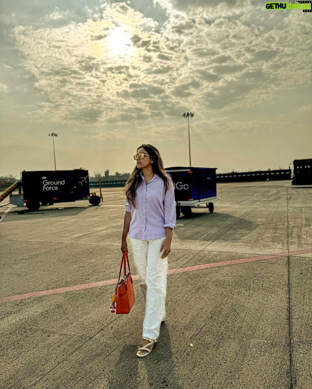 Vithika Sheru Instagram - Living the moment ❤️