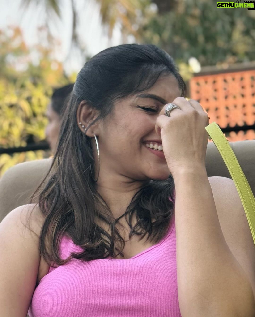 Vithika Sheru Instagram - This is only to make you jealous... YOU KNOW WHO YOU ARE! 🦩💕