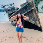 Vithika Sheru Instagram - Just chilling at the beach ❤️