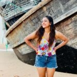 Vithika Sheru Instagram - Just chilling at the beach ❤️
