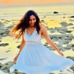 Vithika Sheru Instagram - I Sea You 🌊 🌅❤️🏝️🧿 #neil