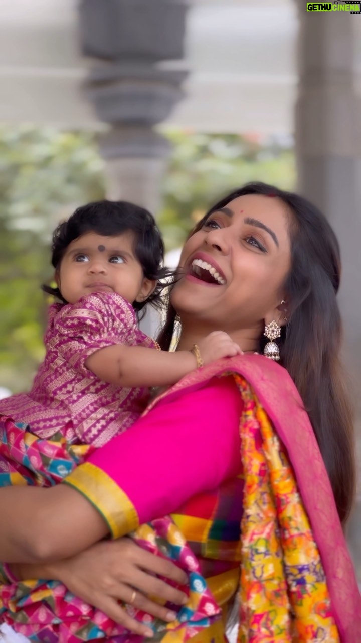 Vithika Sheru Instagram - Na ammaaa neeevele 🧿❤️ I Love You Bangaruuu 🥹