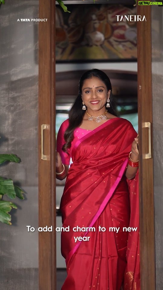 Vithika Sheru Instagram - Embrace the spirit of Ugadi with @vithikasheru as she embarks on a journey of renewed passion and purpose. She has chosen two exquisite sarees from our Manjeri collection to mark this auspicious occasion. The vermillion red south silk saree, inspired by the first mango buds, symbolises the beauty of new beginnings, while the royal blue and pink drape embodies timeless tradition with a modern twist. Celebrate the spirit of new beginnings and prosperity this Ugadi, draped in the elegance of Taneira's Manjeri collection. Saree Code: SAATAZHSS0101 | SMABAUHSS0101 #TaneiraUgadi #TaneiraCelebrations #NewYearNewMe #CelebrationSilks #TaneiraSarees #BestOfIndiaUnderOneRoof
