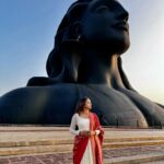 Vithika Sheru Instagram - Mesmerizing creation by @isha.foundation @adiyogi.official PC - @yadhaarth9 Customized outfit by - @anasuyacouture