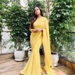 Vithika Sheru Instagram - So In Love This One Min Saree 💛 @veenapujarilabel 💛 Earrings- @alluringaccessories.a2