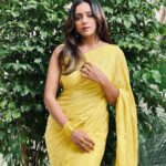 Vithika Sheru Instagram - So In Love This One Min Saree 💛 @veenapujarilabel 💛 Earrings- @alluringaccessories.a2
