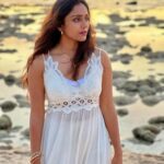 Vithika Sheru Instagram – I Sea You 🌊 🌅❤️🏝️🧿
#neil