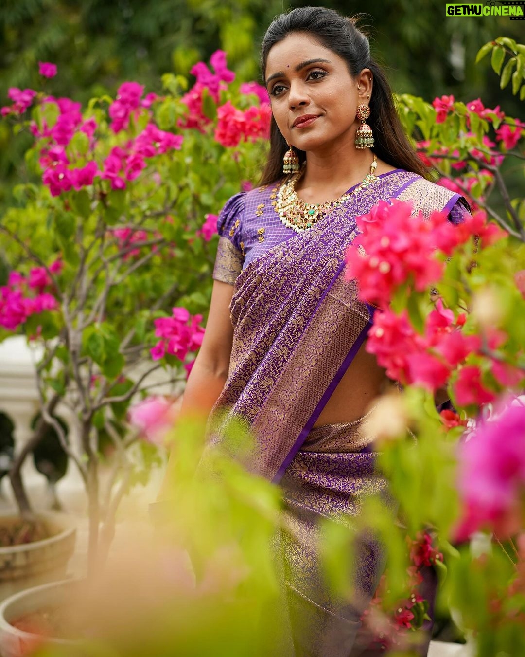 Vithika Sheru Instagram - Draped In Elegance And Grace ❤️ . . . @bhargavikunam @alluringaccessories.a2 @kedar.photography