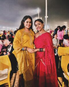 Vithika Sheru Instagram - ఓం నమః శివాయ 🙏🏽 మీకు మీ కుటుంబానికి శివరాత్రి శుభాకాంక్షలు ❤️ #sivaratri2024 #ishafoundation #adiyogi #sadguru Varun outfit - @riya_designing_studio Adiyogi Shiva statue