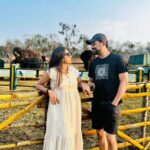 Vithika Sheru Instagram – It was so wonderful to have met Bomman Ji and all of the rescued elephants 🐘 What a pleasant evening ❤️
#elephantwhisperers