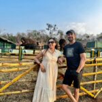 Vithika Sheru Instagram – It was so wonderful to have met Bomman Ji and all of the rescued elephants 🐘 What a pleasant evening ❤️
#elephantwhisperers