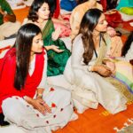 Vithika Sheru Instagram - Awestruck moment 🥹 @isha.foundation @sadhguru finally this happened can’t express in words how I felt being in his presence. Thank you isha for this beautiful experience. Of course it is - @bhargavikunam loved it akkaa Isha Foundation, Coimbatore