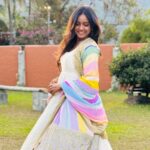 Vithika Sheru Instagram - Awestruck moment 🥹 @isha.foundation @sadhguru finally this happened can’t express in words how I felt being in his presence. Thank you isha for this beautiful experience. Of course it is - @bhargavikunam loved it akkaa Isha Foundation, Coimbatore