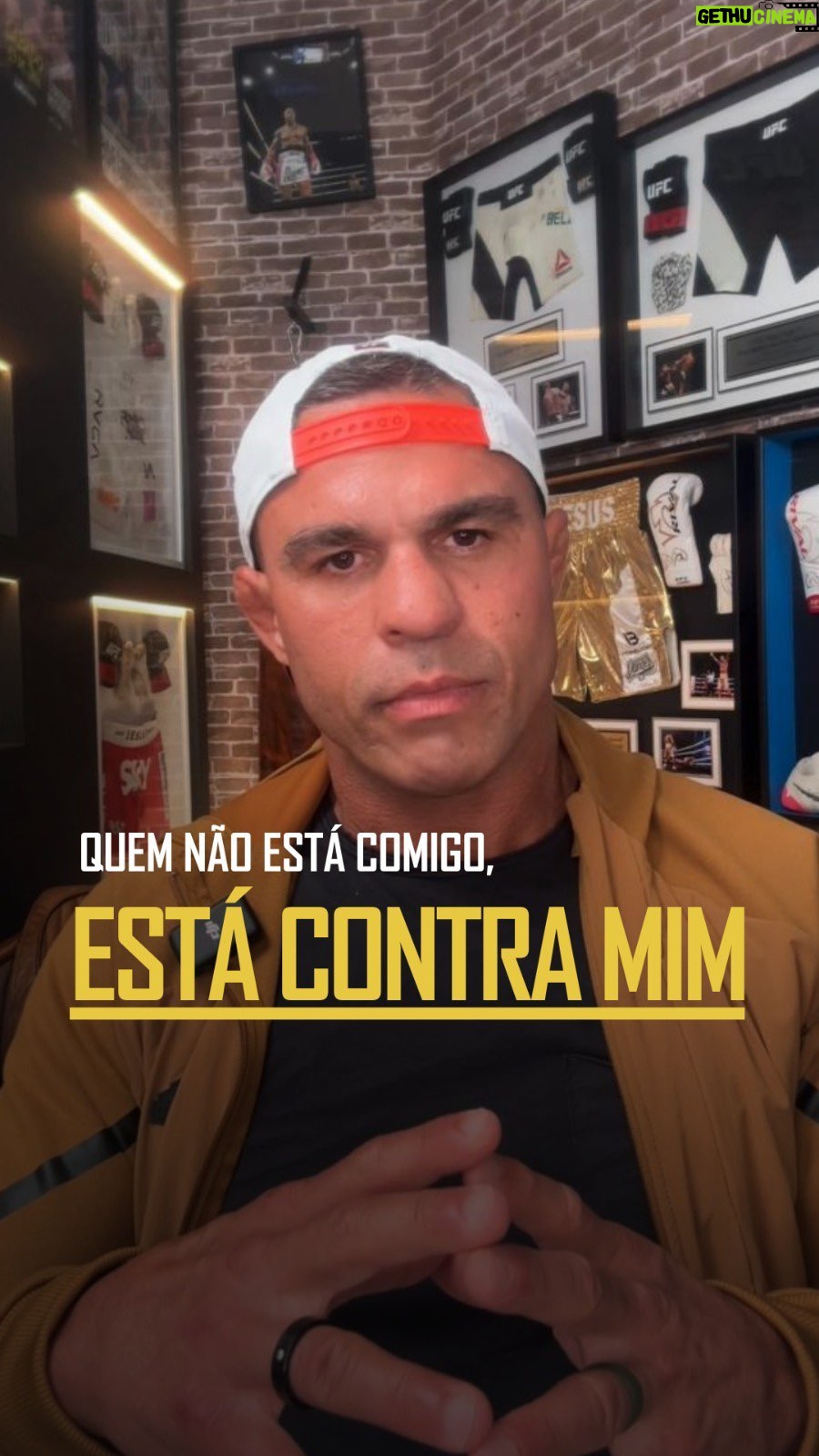 Vitor Belfort Instagram - Quando você aprender e não se deixar abalar pela opinião dos outros, então você será livre. Se importe apenas com o que Deus e a sua família pensam sobre você. O resto, meus amigos, pouco importa!