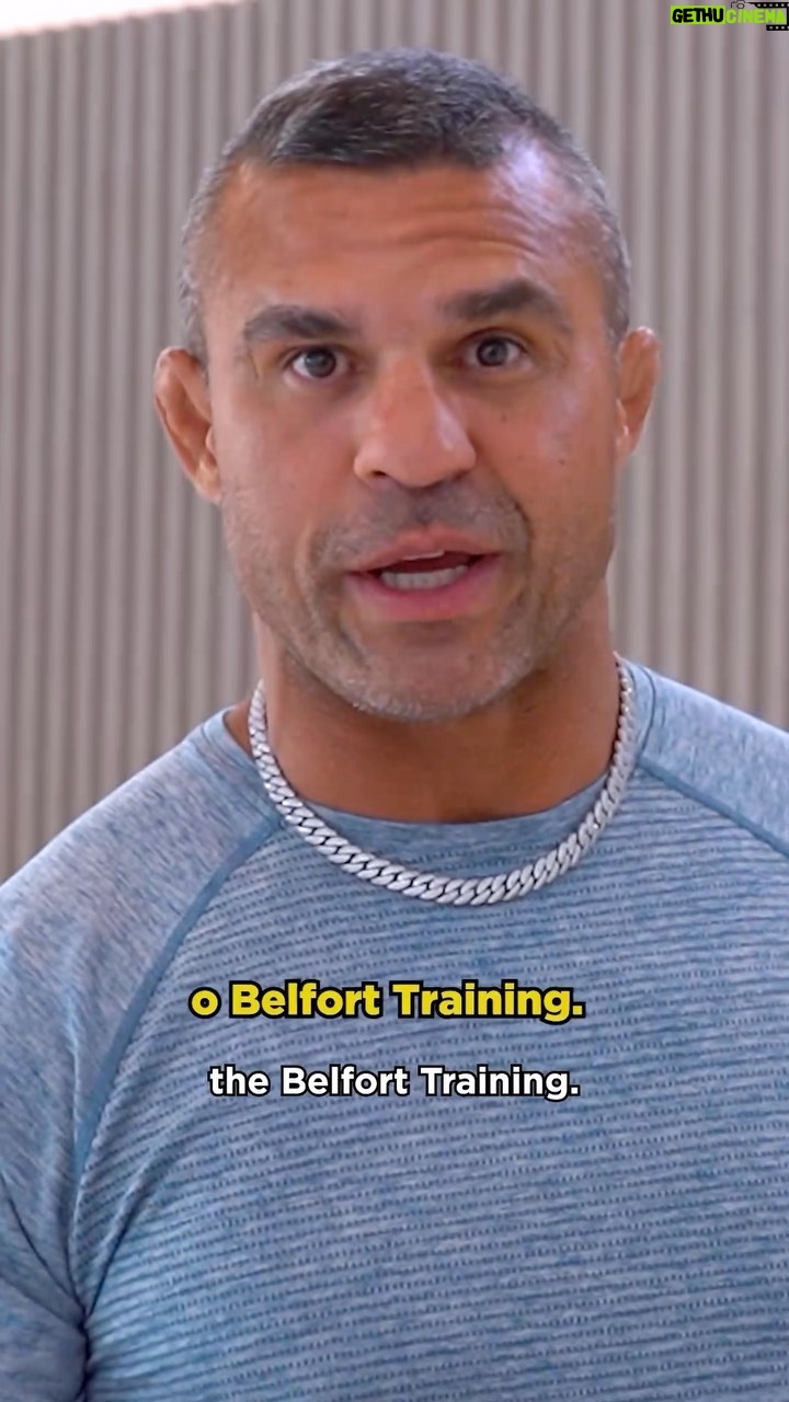 Vitor Belfort Instagram - Tá vendo como é fácil treinar se você estiver realmente disposto? O Belfort Training é a prova de que você só precisa de vontade pra fazer as coisas acontecerem e abandonar essa zona de conforto que te impede de alcançar a grandeza. Eu estou te dando 50% de desconto nessa Black Friday pra você sair desse lugar de insatisfação, de pouca energia, de falta de coragem e dar para o seu corpo e pra sua mente o que eles precisam. Clica no link da BIO para trilhar o caminho dos campeões. // Do you see how easy it is to train if you are really willing? Belfort Training is proof that you just need the will to make things happen and abandon that comfort zone that prevents you from achieving greatness. I’m giving you 50% OFF this Black Friday so you can get out of that place of dissatisfaction, low energy, lack of courage and give your body and your mind what they need. Click on the BIO link to follow the path of champions. #belforttraining #belfortclub #ufc #mma #warrior #godfirst #champion