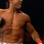 Vitor Belfort Instagram - Assim como na luta, a vida nos desafia a manter o equilíbrio. Cada golpe que recebemos é uma lição e cada golpe que acertamos é a clareza que estamos no caminho. Por isso, mantenha-se firme, mantenha-se resiliente e mantenha seu EGO do bem sempre alimentado. 🥊💪 // Just like in a fight, life challenges us to maintain balance. Every punch we receive is a lesson and every right punch is clarity that we are on the path. So, stay strong, stay resilient and keep your good EGO always fed. 🥊💪 #belforttraining #motivation #mma #ufc #lifestyle #mindset #fight #warrior