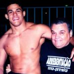 Vitor Belfort Instagram - Passa para o lado pra ver como foi que eu cheguei ao UFC. Eu era muito jovem, mas além de ter alguém muito especial que acreditava em mim, eu mesmo já tinha uma mentalidade de campeão. Nunca pisei no ringue achando que ia perder, mas sempre estive preparado caso isso acontecesse e é assim que você deve encarar seus desafios! // Swipe to see how I got to UFC. I was very young, but in addition to having someone very special who believed in me, I already had a champion mentality. I never stepped into the ring thinking I was going to lose, but I was always prepared if that happened and that's how you should face your challenges! #fight #ufc #mma #boxe #warrior #champion #belfortclub #life #motivation #champion