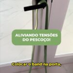 Vitor Belfort Instagram - Sabe aquele dia que você teve um dia tenso e está sentindo o pescoço travado? Trouxe hoje essa dica aqui, que faço com frequência aqui em casa para poder aliviar e conseguir relaxar o pescoço e essa região do trapézio. E você já entrou para o Belfort Training? Aperta no link da bio e vem treinar comigo! // You know that day when you had a tense day and your neck feels tight? I brought this tip here today, which I do frequently here at home to relieve and relax my neck and this trapezius region. And have you already joined Belfort Training? Press the bio link and come train with me! #belfortclub #belforttraining #lifestyle #mma #ufc