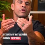 Vitor Belfort Instagram - Dentro da nossa casa é o principal lugar onde vamos travar batalhas internas pelo bem do nosso relacionamento. É o lugar onde, pelo bem do casal, vamos passar a entender as necessidades do outro e muitas vezes colocar a nossa no bolso para resolver depois. Isso não acontece do dia para a noite, por isso tenha sempre Deus como base do seu relacionamento e admire a pessoa que está do seu lado dia após dia. E eu estou aqui vendo essa mulher maravilhosa atingir mais uma grande conquista! Estão preparados? // Inside our home is the main place where we will fight internal battles for the good of our relationship. It is the place where, for the sake of the couple, we will begin to understand the needs of the other and often put our own in our pockets to solve them later. This doesn’t happen overnight, so always have God as the basis of your relationship and admire the person who is by your side day after day. And I’m here watching this wonderful woman achieve yet another great achievement! Are you ready? #motivation #family #belfortfamily #mindset #lifestyle