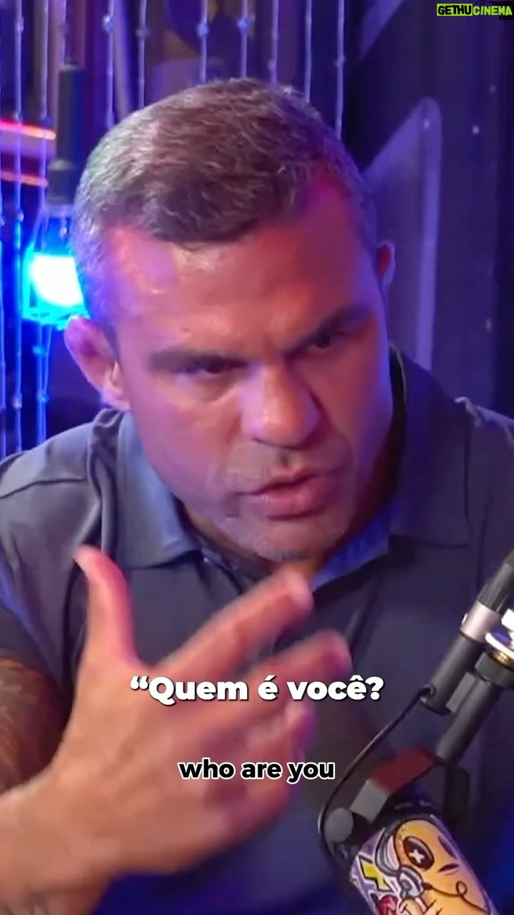 Vitor Belfort Instagram - Quem é você? Mas não pelas palavras dos outros, dentro da sua mente? Lembre-se que travamos batalhas diárias para conseguir conquistar uma vida de sucesso. Uma mente de campeão é trabalhada dia a dia, minuto a minuto. Como estão as suas escolhas por aí? Quem tem te aconselhado? Quer ter os meus conselhos? Vem para o Belfort Club, o link está na BIO. // Who are you? But not by the words of others, inside your mind? Remember that we fight daily battles to achieve a successful life. A champion’s mind is worked day by day, minute by minute. How are your choices out there? Who has been advising you? Do you want my advice? Come to Belfort Club, link is in BIO. #sucesso #success #motivation #lifestyle #mindset