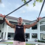 Vitor Belfort Instagram - Vem fazer esse treino que vai te tirar da zona de conforto e você vai ver que é mais capaz do que pensa. E que a mudança que você tanto busca ainda não chegou, porque não tem alimentado seu E.G.O com os pensamentos, com a mentalidade de um campeão. Preparado? Its time! Vem comigo clica no link da bio. // Come do this exercise that will take you out of your comfort zone and you'll see that you're more capable than you think. And that the change you're looking for hasn't arrived yet, because you haven't been feeding your E.G.O with the thoughts and the mindset of a champion. Ready? It's time! Come with me, click on the link in my bio. #lifestyle #ufc #fight # life #boxing #motivation #mylife