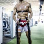 Vitor Belfort Instagram - Não fique esperando só pelas férias, pelo fim de semana, por grandes conquistas que você nem sabe se virão. Viva o HOJE. Celebre as vitórias HOJE. Aprenda e perdoe HOJE. #mindset #champion #ufc #life #lifestyle #warrior
