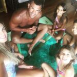 Vitor Belfort Instagram - Belfort family, antes e depois. Essa é nossa essência. Não só falar, mas viver a nossa verdade. Em tempos de internet existe muita falsa verdade, e a vida não cabe nos stories. E você? Tem vivido sua essência? // Belfort family, before and after. This is our essence. Not only to speak but to live our truth. In times of instagram, there is a lot of false truth, and life does not fit in the stories. And you? Have you been living your essence? #family #belfortfamily #mindset #lifestyle