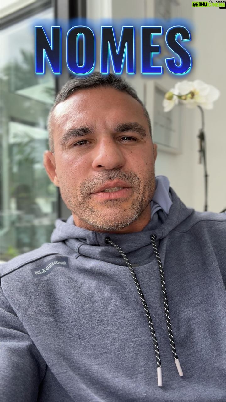 Vitor Belfort Instagram - Vivemos numa cultura cada vez mais negativa, em que é fácil ser puxado para baixo por todos os eventos deprimentes e desencorajadores que inundam nosso coração e abalam nossa mente. O apóstolo Paulo, porém, nos chama para desfrutar da paz de Deus em meio à tempestade, alimentando nossa mente com uma dieta alternativa de notícias. Escreve: “(.) irmãos, tudo o que é verdadeiro, tudo o que é respeitável, tudo o que é justo, tudo o que é puro, tudo o que é amável, tudo o que é de boa fama, se alguma virtude há e se algum louvor existe, seja isso o que ocupe o vosso pensamento” (Fp 4.8). Assista o vídeo completo: https://youtu.be/OlCSqsfP12c?si=L4K4v1rHXtuZ0VAL We live in an increasingly negative culture, where it’s easy to get pulled down by all the depressing and discouraging events that flood our hearts and shake our minds. The apostle Paul, however, calls us to enjoy God’s peace in the midst of the storm by feeding our minds an alternative diet of news. Write: “(.) brothers, whatever is true, whatever is honorable, whatever is just, whatever is pure, whatever is lovely, whatever is admirable, if there is any virtue and if there is any praise, let it occupy your thoughts” (Phil 4.8). #positivismo #otimismo #fe #jesus #vidapositiva