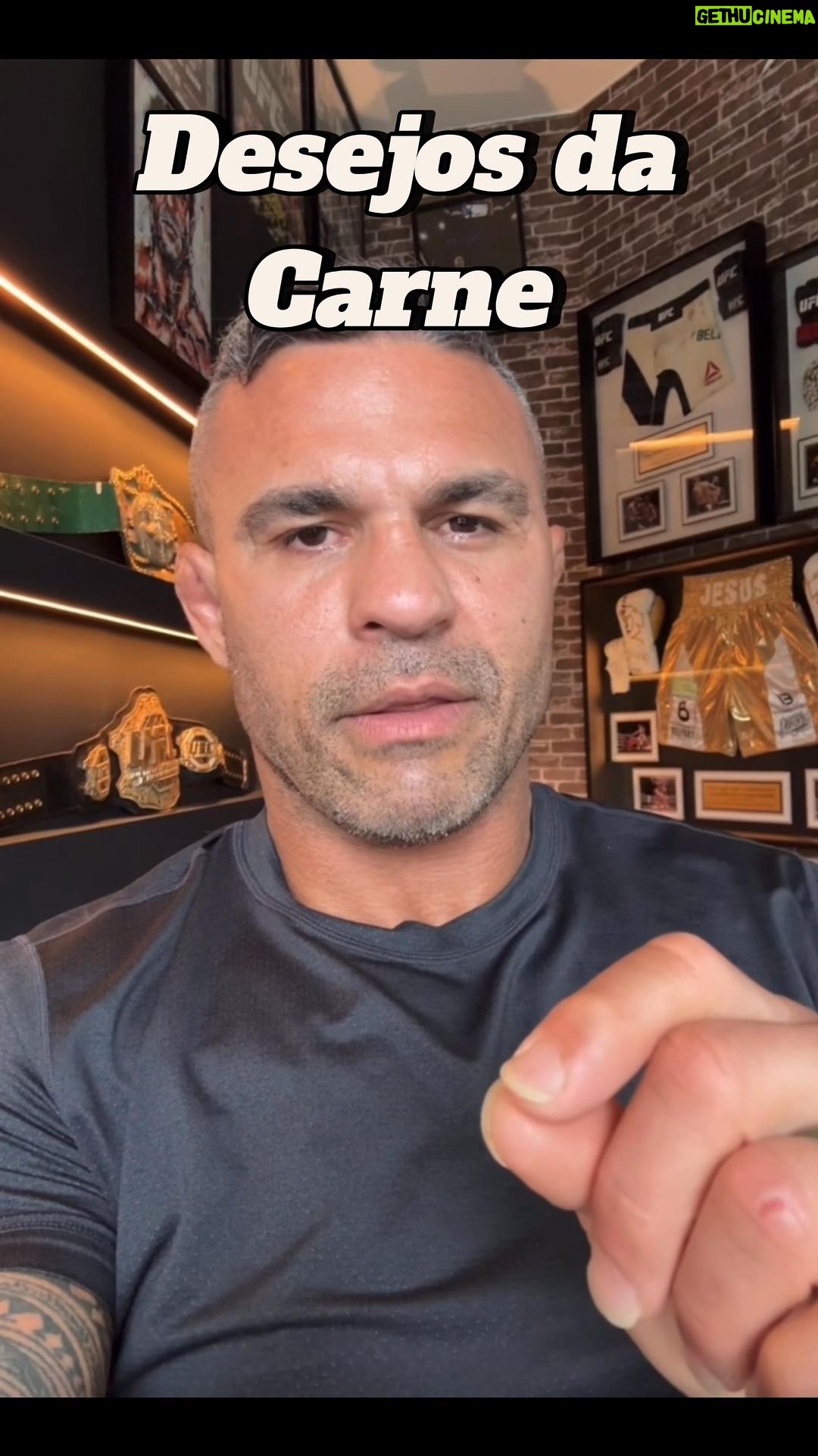 Vitor Belfort Instagram - Como não alimentar os desejos da nossa carne? Através da fé !! E dos meios da graça. Que são instrumentos pelos quais o Senhor transmite bênçãos especiais ao Seu povo, fortalecendo sua fé, esperança, amor e todas as demais bênçãos referentes à salvação How can we not feed the desires of our flesh? Through faith!! And the means of grace. Which are instruments through which the Lord transmits special blessings to His people, strengthening their faith, hope, love and all other blessings related to salvation #salvation #jesus #fe #faith
