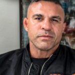 Vitor Belfort Instagram - O atleta ele é forjado no secreto assim como o cristão ele se prepara buscando Cristo no seu secreto, mas ele precisa fazer parte do corpo para não ser apenas um membro deslocado. Vídeo completo no meu canal Vitor Belfort Oficial Link na bio e no Stories https://youtu.be/DF1sh1UH84o?si=qRENGPiz1cicIoRs #atleta #cristao #jesus #cristo #preparation