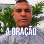 Vitor Belfort Instagram - A oração do Pai nosso foi recomendada por Jesus, o interessante nessa oração é que Ele nos ensina a perdoar, para que nosso Pai no céus nos perdoe. The Lord’s Prayer was recommended by Jesus, the interesting thing about this prayer is that He teaches us to forgive, so that our Father in heaven forgives us. #perdoe #oraçãodopainosso #jesus #forgive