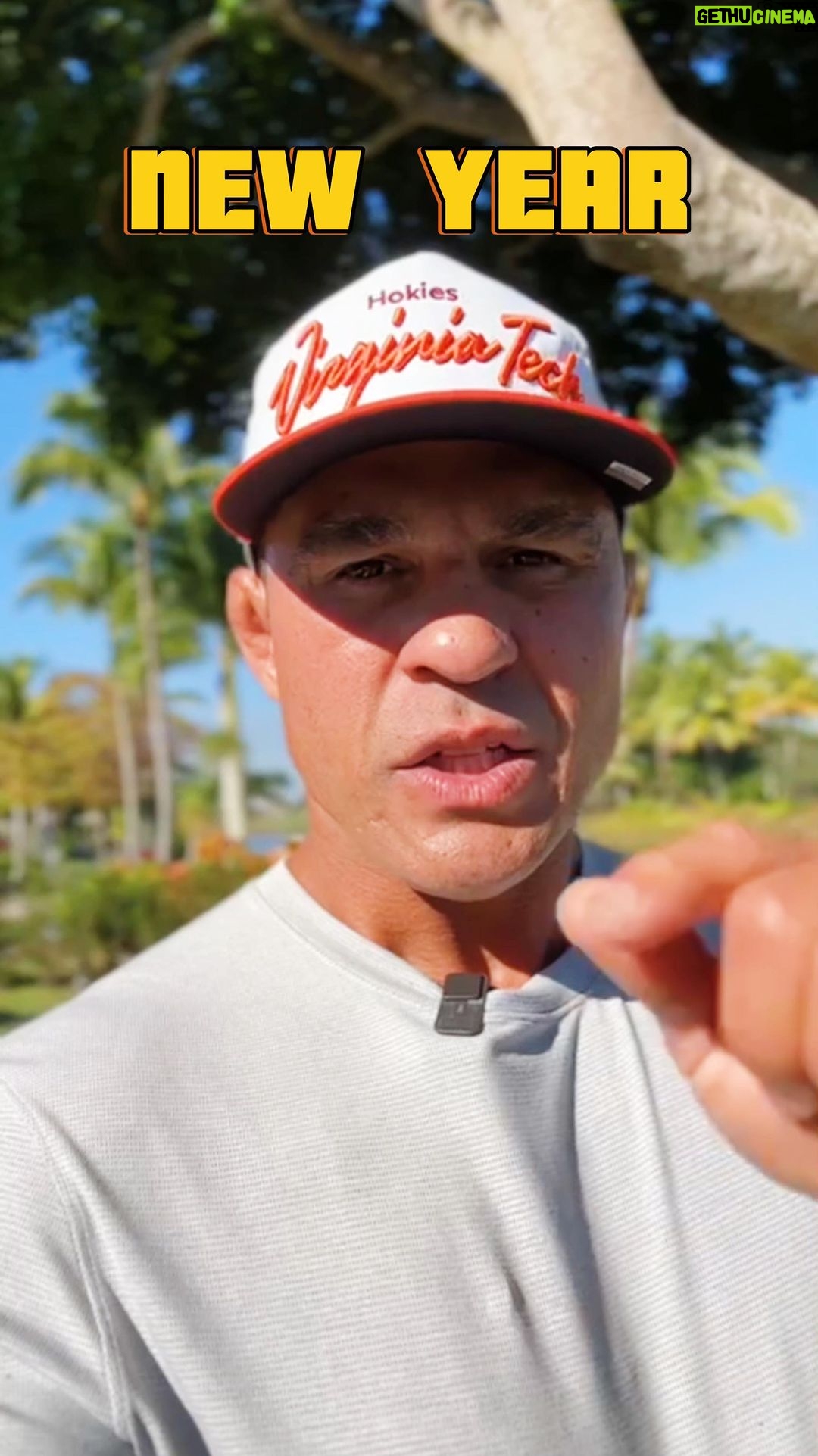Vitor Belfort Instagram - The last day is today, a new journey can begin, you can start over, change your habits, improve your choices and actions, let’s go! Trust God and He will do the best. #2024 #godisgood #jesus #glory