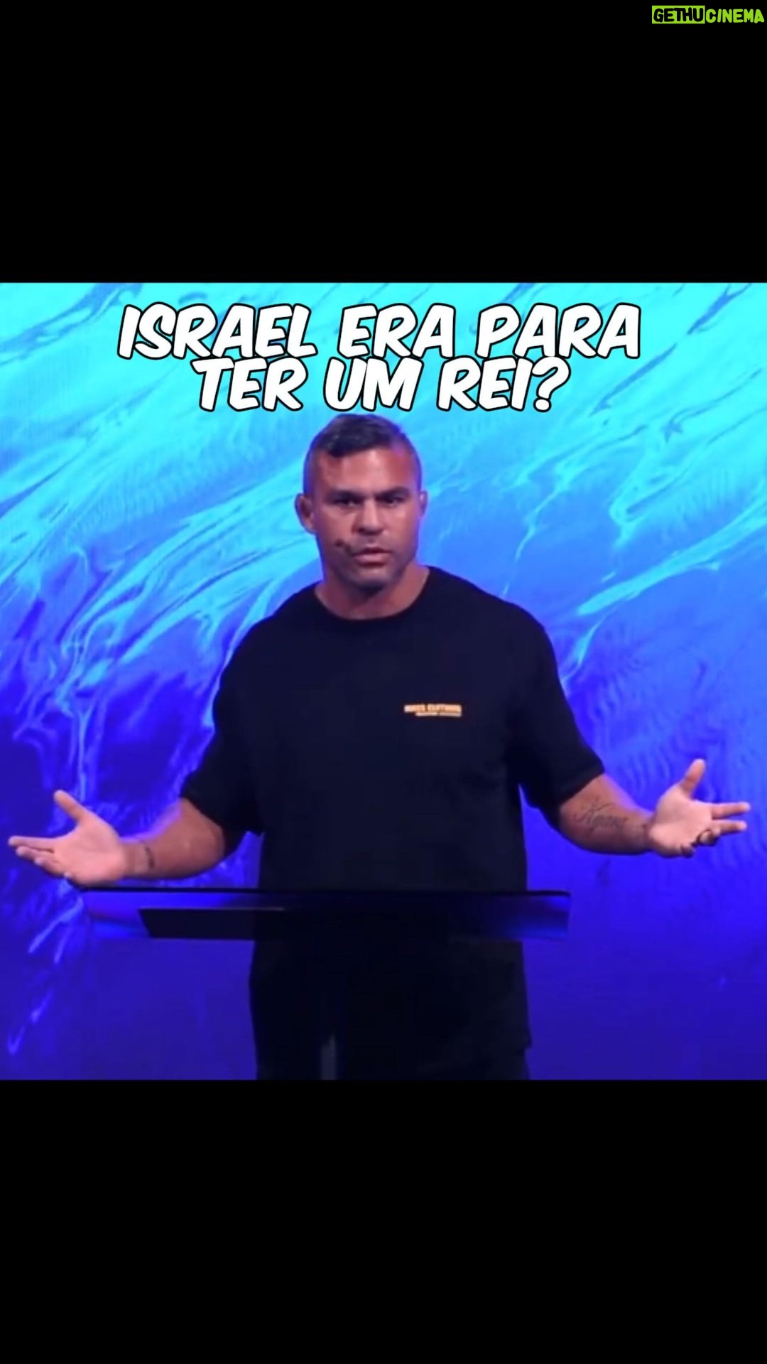 Vitor Belfort Instagram - Segundo a Bíblia, Deus escolheu Israel como o seu povo e fez uma aliança com ele, dando-lhe a terra de Canaã e a lei de Moisés. Deus era considerado o único rei de Israel, e os líderes humanos eram apenas juízes, profetas ou sacerdotes, que guiavam o povo de acordo com a vontade divina. No entanto, com o tempo, o povo de Israel se desviou de Deus e começou a imitar as nações vizinhas, que tinham reis humanos, o povo de Israel não era para ter um rei humano, porque Deus era o seu rei, e ele queria que o povo confiasse nele e obedecesse à sua lei. Hoje nós temos esse papel de Profetas, juízes e sacerdotes em nossos lares, temos que representar nossa família perante Deus , e trazer de Deus a palavra para eles. According to the Bible, God chose Israel as his people and made a covenant with them, giving them the land of Canaan and the law of Moses. God was considered the only king of Israel, and human leaders were only judges, prophets or priests, who guided the people according to the divine will. However, over time, the people of Israel turned away from God and began to imitate neighboring nations, who had human kings, the people of Israel were not supposed to have a human king, because God was their king, and he wanted that the people would trust him and obey his law. Today we have this role of Prophets, judges and priests in our homes, we have to represent our family before God, and bring God’s word to them. #jesus #Deus #israel #profeta #sacerdote