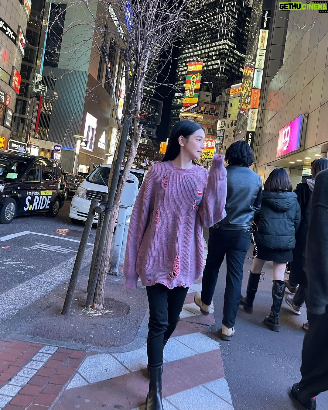 Vivian Hsu - 16.2K Likes - 喜歡散步,東京有點冷
歩くのが好き,東京は寒いです
毛衣剛剛好 @shhshhshh.tw #6度