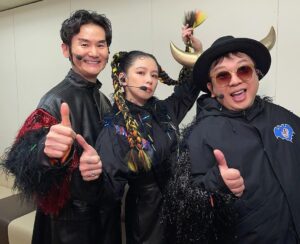 Vivian Hsu Instagram - 請大家保重身體

我們預計25年後還要合體🤣

感謝「NHK紅白歌合戰」的邀請
好用心設計的2大雙餅乾舞台

全場一起跳「Timing」真的很感動！
謝謝大家，你們好棒🖤エ～コら🦇
WE ARE BLACK BISCUITS!

祝大家新年快樂！明年見

皆さん体に気を付けてね。
25年後また復活するつもりよ🤣

「第74回NHK紅白歌合戦」のお誘いにとても感謝です。
私たちのために特別に作っていただいた二つのステージに立った瞬間、涙が溢れそうになった。心を込めた紅白制作チームの気持ちに感謝です。

会場全員が「Timing」を踊れるのも感動しました！
ありがとう、皆さん。最高だよ🖤エ〜コら🦇

良いお年を

#黑色餅乾
#口袋餅乾
#ブラックビスケッツ
#黑色餅乾
#BlackBiscuits
#ポケットビスケッツ
#口袋餅乾
#PocketBiscuits
#第74回NHK紅白歌合戦
#2023NHK紅白歌合戰

@nanchan_official_ 
@amano2142 
@chiaki77777