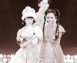 Vivian Hsu Instagram - 請大家保重身體

我們預計25年後還要合體🤣

感謝「NHK紅白歌合戰」的邀請
好用心設計的2大雙餅乾舞台

全場一起跳「Timing」真的很感動！
謝謝大家，你們好棒🖤エ～コら🦇
WE ARE BLACK BISCUITS!

祝大家新年快樂！明年見

皆さん体に気を付けてね。
25年後また復活するつもりよ🤣

「第74回NHK紅白歌合戦」のお誘いにとても感謝です。
私たちのために特別に作っていただいた二つのステージに立った瞬間、涙が溢れそうになった。心を込めた紅白制作チームの気持ちに感謝です。

会場全員が「Timing」を踊れるのも感動しました！
ありがとう、皆さん。最高だよ🖤エ〜コら🦇

良いお年を

#黑色餅乾
#口袋餅乾
#ブラックビスケッツ
#黑色餅乾
#BlackBiscuits
#ポケットビスケッツ
#口袋餅乾
#PocketBiscuits
#第74回NHK紅白歌合戦
#2023NHK紅白歌合戰

@nanchan_official_ 
@amano2142 
@chiaki77777