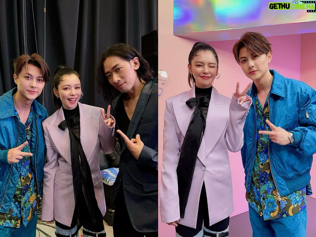 Vivian Hsu Instagram - 少女們畢業快樂! 三個月來陪著少女們熬過了幾個夜晚 最後公演太精彩 每一個妳們都是獨一無二的 看到妳們的成長和努力的同時 也是我第一次看見2位男導師落下男兒淚 祝福我們未來都好 辛苦了2位導師:奕寬老師 / 王子老師 還有最美主持人:木木 少女たちよ、卒業おめでとう! この3ヶ月この子たちと一緒にいくつかの夜を更してきた。最後のパフォーマンスは本当に素晴らしかったよ。皆さんはそれぞれ特別で唯一無二だ。 皆さんの成長と努力を見届けた。 そして審査員のお二人の男の涙が初めて見た。 私たちの未来は順調でありますように。 審査員のお二人:奕寬/プリンス 一番綺麗な司会:木木 お疲れ様でした。 @ikuanstyle @prince_pstar @mumu0808_ 幻藍小熊 @ten__entertainment 紫月光 @acem.tw 薄荷水晶 @babymint_official 緋紅魅影 @hur_official_ 日光之橙 @sunny_parfum_official 黑曜精靈 @ss_ent_official_ @jenny_lin_0418 @lounes_chen @bbl._.412 @eda_fashion_studio @edahahahaha @magdabutrym @tuantuan_official @Hanshsu_official @tastboutique