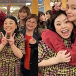 Vivian Hsu Instagram – 剛在山上部落拍完一部電影

【怎麼可能我家的祖先是你家的鬼】
【Oh my ghost, oh my god !】
也恭喜導演獲「優良電影劇本優等獎」

山區裏拍攝雖艱難，大家都平安🙏🏻辛苦了
很特別的一個題材，很開心參與，我們殺青了‼️
好期待看到成片🤍

#導演蘇達 @suta.artist
#黃瀞怡小薰 @estherxun
#撒基努 @sakinu_sa
#渡邊直美 @watanabenaomi703
#劉以豪 @ryu19860812
#怎麼可能我家的祖先是你家的鬼
@ohmyghost_ohmygod

山の中の集落で映画を撮りました。
【Oh my ghost! Oh my god!】
まずは、この映画の監督が書いた他の作品が「良質映画脚本優等賞」を受賞したことにおめでとう。

山の中の撮影はとても大変だけど、みんなが無事で何よりです。とても特別な題材だからみんなお疲れ様〜
この作品に参加できて嬉しいです。オールアップだよ‼️完成版観るのが楽しみ🤍