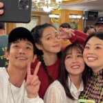 Vivian Hsu Instagram – 剛在山上部落拍完一部電影

【怎麼可能我家的祖先是你家的鬼】
【Oh my ghost, oh my god !】
也恭喜導演獲「優良電影劇本優等獎」

山區裏拍攝雖艱難，大家都平安🙏🏻辛苦了
很特別的一個題材，很開心參與，我們殺青了‼️
好期待看到成片🤍

#導演蘇達 @suta.artist
#黃瀞怡小薰 @estherxun
#撒基努 @sakinu_sa
#渡邊直美 @watanabenaomi703
#劉以豪 @ryu19860812
#怎麼可能我家的祖先是你家的鬼
@ohmyghost_ohmygod

山の中の集落で映画を撮りました。
【Oh my ghost! Oh my god!】
まずは、この映画の監督が書いた他の作品が「良質映画脚本優等賞」を受賞したことにおめでとう。

山の中の撮影はとても大変だけど、みんなが無事で何よりです。とても特別な題材だからみんなお疲れ様〜
この作品に参加できて嬉しいです。オールアップだよ‼️完成版観るのが楽しみ🤍
