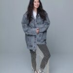 Vivian Hsu Instagram - 第一次擔任日文語音導覽員！ 花了2個多小時錄製完成 在錄製的過程，也學習了很多。 「唱 我們的歌 流行音樂故事展」 是全台首創主動式推播語音導覽設備的展覽！ 今天2/1起上線！ 不同的音樂人帶我們從不同的角度更深度的認識了流行音樂、地下樂團等，華文世界、文化品味串連著各時代的音樂作品，音樂也記錄不同世代的世界觀，從小我到大我，每一代人心裡 都有屬於自己的歌，在那裡，保管著時代的記憶，也有不老的青春。 可能要去很多趟，才能細細的品味 ————————————————— 展覧会の日本語音声ガイドのナレーターを務めるのは初めて！頑張りました。 「唱 我們的歌 流行音樂故事展」 各時代中華圏の大衆音楽やインディーズ音楽が時代ごとの世界観を記録し、世代を繋がっている。 どんな世代でも“自分の曲”がある。この展覧会に時代の記憶と青春が保存されてる。 ゆっくりと味わうため、何回も行かないといけないかもね。 @taipei_music_center #唱我們的歌流行音樂故事展 #臺北流行音樂中心 #北流 #台北ミュージックセンター 🎟 展覽日期（日程）｜2021/9/18-2026/9/20 🎟 展覽地點（場所）｜臺北流行音樂中心 文化館 🎟 營業時間（営業時間）｜每日10:00-18:00、最後入場時間16:30 🎟 注意事項｜周一、除夕、初一休館（月曜日、大晦日、元旦は休館日） 🎟 售票網址（チケット）｜https://bit.ly/43f42Ik