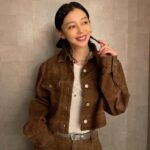 Vivian Hsu Instagram – 分享我在東京吃了一家剛開幕好好吃的燒肉+涮涮鍋

謝謝玲奈ちゃん
謝謝日本電視台 #行列のできる相談所

1/28（日）日本時間21:00-21:54播出
記得收看喔～

————————————————————

東京でオープンしたばっかりの美味しい焼肉+しゃぶしゃぶを食べたんだ。

玲奈ちゃんありがとう。
日テレ #行列のできる相談所 ありがとう。

1/28（日）21:00-21:54放送予定なので、お見逃しなく〜

#市來玲奈 #士士

@lounes_chen 
@shintsaimakeup 

還有啊，我開了X和line！請追蹤哦～
そして、公式Xと公式LINEアカウントもあるので、ぜひフォローして下さいね！

公式X
https://twitter.com/IronV_official

公式LINEアカウント
https://liff.line.me/1645278921-kWRPP32q/?accountId=vivianhsu
