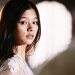 Vivian Hsu Instagram - 遠赴土耳其 難忘演被壞人追殺逃命 但真的跳進當地村落糞坑出口 猜一部電影 映画名を当ててみて。 Guess a movie トルコまで行って、現地集落の肥溜めの出口の辺に飛び込んだわ。 #JackieChan