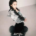 Vivian Hsu Instagram – 早安 お早う

祝大家今天都美好平安
我們都要好好照顧自己

皆さん今日は素敵で穏やかな一日でありますように。
お互い自分のことを大切にしましょう。

enya FASHION QUEEN July Cover 

EDITOR & STYLIST｜ @__yizhen______
INTERVIEW & TEXT | @coco_yy_cest
STYLING ASSISTNAT | @000000ooo_x
PHOTOGRAPHER | @johnnylu.jpg
HAIR | @lounes_chen @bbl._.412 
MAKEUP | @jenny_lin_0418
JEWELRY | @damianiofficial

@enyafashionqueen
#enyafashionqueen 
#7月號封面人物 
#coverstar 
#DAMIANI