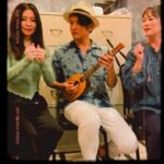 Vivian Hsu Instagram - 終於實現了我們【翅膀】的約定 謝謝妳特別飛過來 愛妳 慶功宴的時候千春送我這個沖繩新出爐只有3條弦的樂器，很特別，真是療癒好聽，有心了 我回送了翅膀水晶姊妹項鍊 陪著妳飛回沖繩 我不在的每一天 私たちは【翼】の約束を叶えた。 わざわざ飛んで来てくれてありがとう。 愛してるよ 打ち上げの時、千春ちゃんから沖縄の新しい楽器「サンレレ」をもらった。 とても良い音色、ありがとう。 私は翼のクリスタルネックレスを。 千春ちゃんと一緒に沖縄へ。お揃い🖤 @sanlele_homare @chiharu_kiroro
