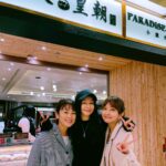 Vivian Hsu Instagram - 歌后千春乘著翅膀飛到！ 她之前說想吃小籠包、喝西瓜汁、吃清粥小菜、刨冰 去夜市、關渡宮、還要按摩～ 在地的我，一定是要盡地主之誼的 走起來～大家還有建議我帶她去哪裡嗎？ 明天我們會乖乖練團的🎤🤣 6/8 Zepp new Taipei不見不散！ #Zepp倒數2天 歌姫千春が翼に乗ってやってきた！ 小籠包とお粥、かき氷を食べたい、スイカジュースも飲みたい、夜市と関渡宮、マッサージに行きたいと言った〜 地元民の私がおもてなす番だ！行こう行こう〜他におすすめのところありますか？ 明日はちゃんとリハするから🎤🤣 6/8 Zepp New Taipeiで会いましょう！ #Zeppあと2日 @chiharu_kiroro @zeppnewtaipei @ms.amberhsu @ginnylu @aisa1108 @liusuhua @paradise_group_tw