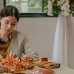 Vivian Hsu Instagram - 這部算是近期的 我會活到老演到老 各個不同年齡層的女人 都有她的人生難題 她的美 猜一部電影(猜不出來要罰三杯了) Guess a movie 很感恩能監製和參演這部戲 我愛你們 前にアップしたものと比べるとこの作品は最近のもの。 生きていく限り演じ続けます。 違う年齢層の女性はそれぞれの人生課題と美しさがある。 映画名を当ててみて（当てられなかったら駆けつけ三杯が待ってるよ） この作品にエグゼクティブプロデューサーと役者として参加できてとても感謝です。 愛してる。