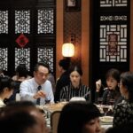 Vivian Hsu Instagram - 這部算是近期的 我會活到老演到老 各個不同年齡層的女人 都有她的人生難題 她的美 猜一部電影(猜不出來要罰三杯了) Guess a movie 很感恩能監製和參演這部戲 我愛你們 前にアップしたものと比べるとこの作品は最近のもの。 生きていく限り演じ続けます。 違う年齢層の女性はそれぞれの人生課題と美しさがある。 映画名を当ててみて（当てられなかったら駆けつけ三杯が待ってるよ） この作品にエグゼクティブプロデューサーと役者として参加できてとても感謝です。 愛してる。