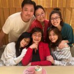 Vivian Hsu Instagram – 祝天下的媽咪們母親節平安快樂🌹

母の日おめでとうございます。
母の皆さんは健康で楽しい毎日でありますように。

@fioniron 
@ms.amberhsu
@wuni_hsu