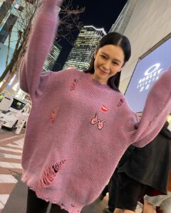 Vivian Hsu Instagram - 喜歡散步，東京有點冷 歩くのが好き，東京は寒いです 毛衣剛剛好 @shhshhshh.tw #6度